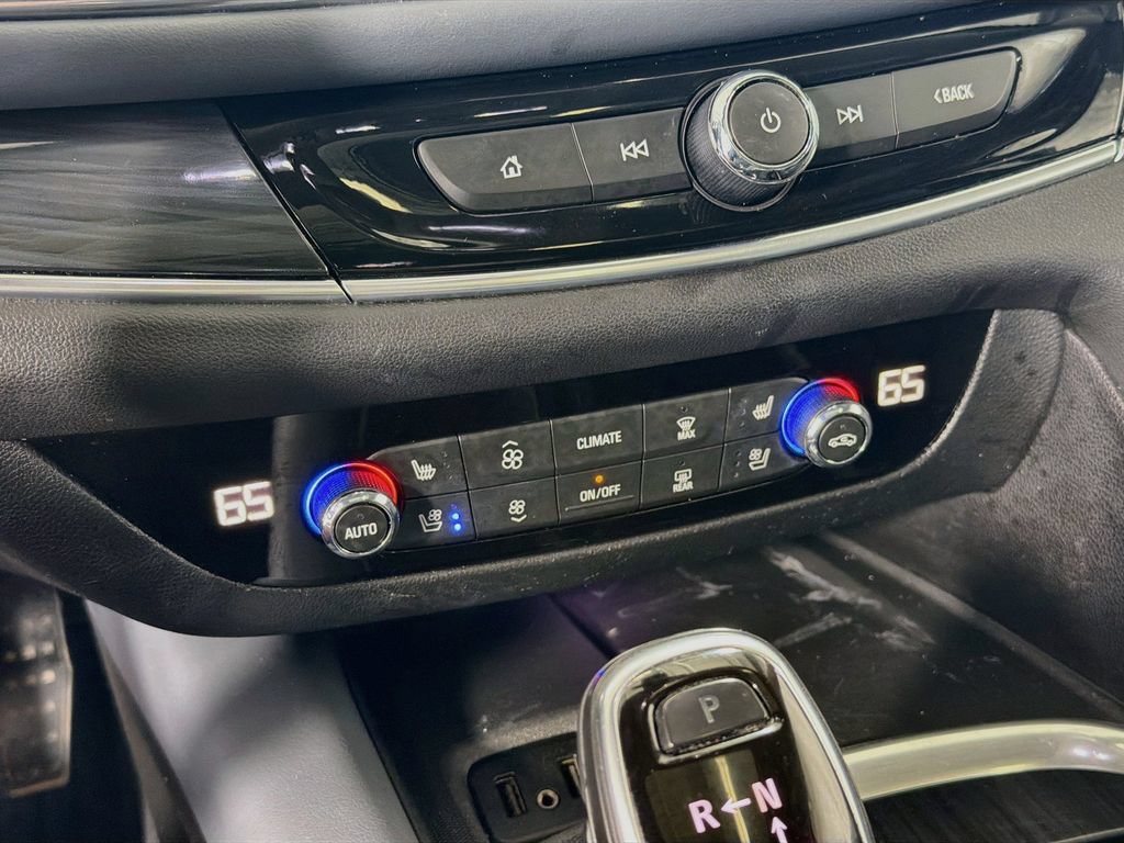 Used 2019 Buick Enclave Premium FWD image 17