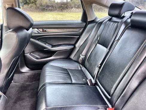 Certified 2018 Honda Accord Touring image 14