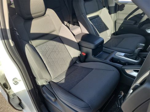 Certified 2025 Nissan Frontier SV w/ Tow Package image 17