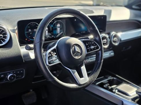 Used 2021 Mercedes-Benz GLB 250 GLB 250 w/ Premium Package image 14