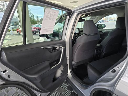 Used 2025 Toyota RAV4 LE image 81
