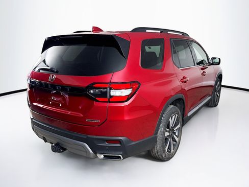 Certified 2024 Honda Pilot Touring image 34