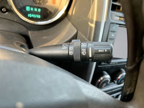 Used 2011 Dodge Caliber Mainstreet FWD image 16