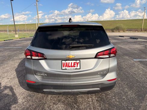Used 2024 Chevrolet Equinox LT image 11
