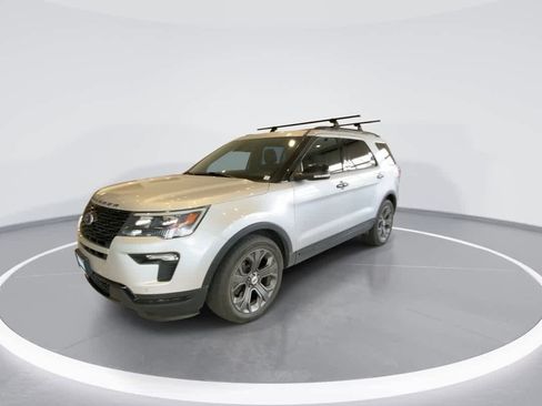 Used 2018 Ford Explorer Sport w/ Equipment Group 401A AWD/4WD image 4