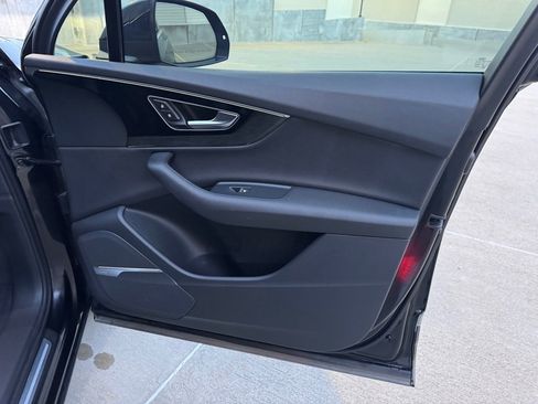 Used 2017 Audi Q7 3.0T Premium Plus image 35