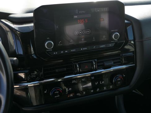 Used 2025 Nissan Pathfinder Rock Creek image 17