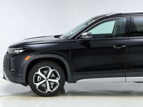 New 2026 Volkswagen Tiguan SE image 42