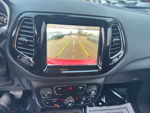 Used 2019 Jeep Compass Limited image 16