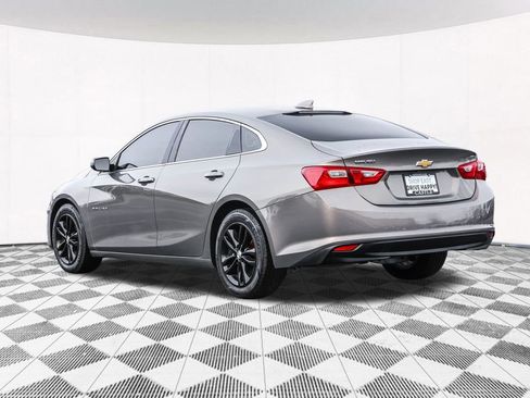Used 2018 Chevrolet Malibu LT image 13