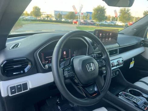 Certified 2026 Honda Passport TrailSport Elite image 15