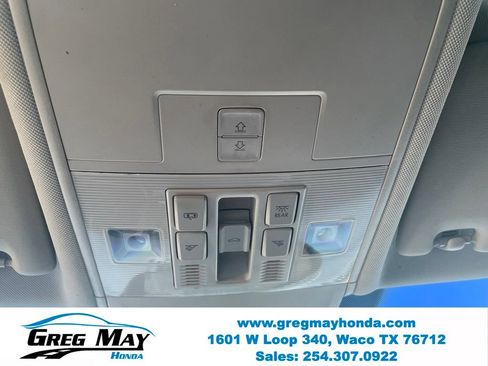 Used 2024 Volkswagen Tiguan SE w/ Panoramic Sunroof Package FWD image 22