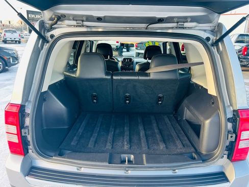 Used 2016 Jeep Patriot High Altitude image 29