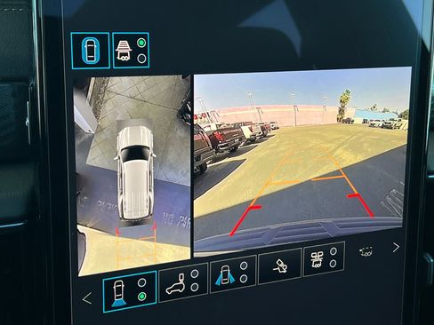 New 2026 GMC Yukon AT4 w/ AT4 Premium Plus Package AWD/4WD image 20