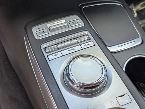 Used 2022 Genesis GV70 2.5T w/ Select Package image 28