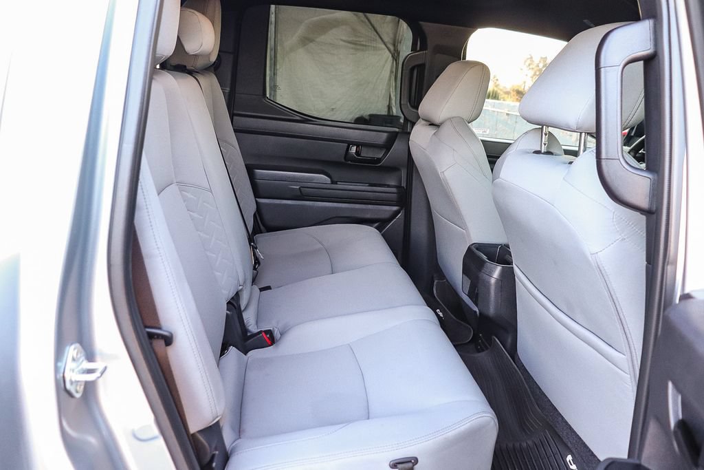 Used 2025 Toyota Tacoma SR5 AWD/4WD image 18