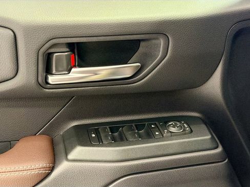 Certified 2025 Toyota Land Cruiser image 15