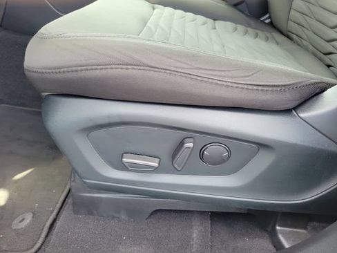 Used 2021 Ford Explorer XLT RWD image 18