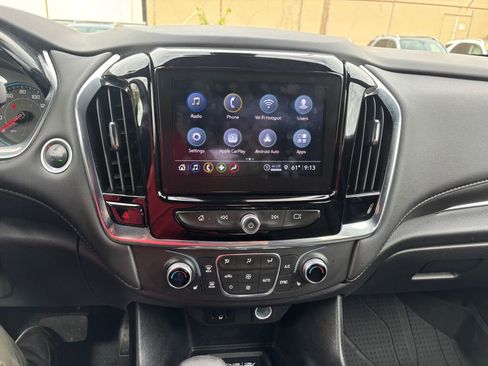 Used 2023 Chevrolet Traverse LT image 24