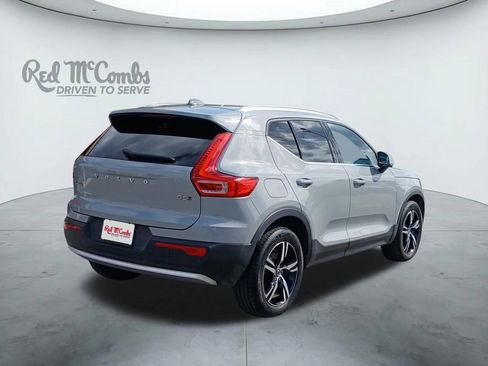 Used 2024 Volvo XC40 B5 Core AWD/4WD image 5