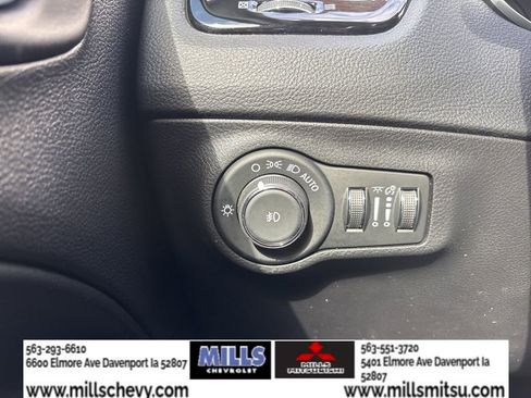 Used 2019 Jeep Compass Limited AWD/4WD image 24