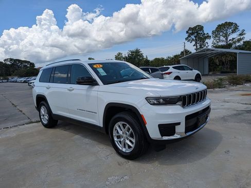 Used 2022 Jeep Grand Cherokee L Laredo w/ Luxury Tech Group I AWD/4WD image 3