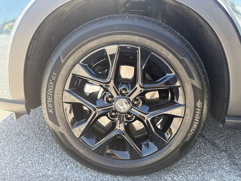 Used 2024 Honda HR-V Sport image 25