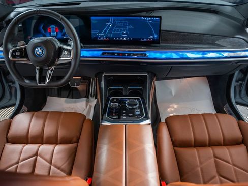 Used 2025 BMW 750e xDrive AWD/4WD image 20