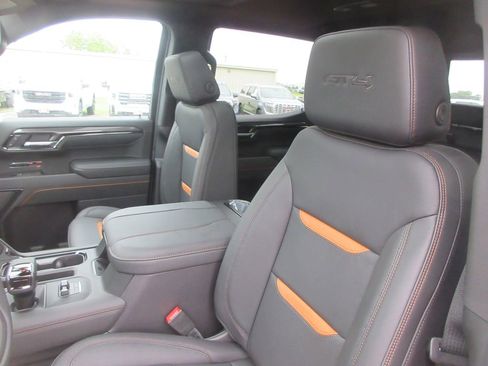 New 2026 GMC Sierra 1500 AT4 w/ AT4 Premium Package AWD/4WD image 13