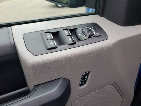 Used 2020 Ford F150 XL w/ Equipment Group 101A Mid AWD/4WD image 14