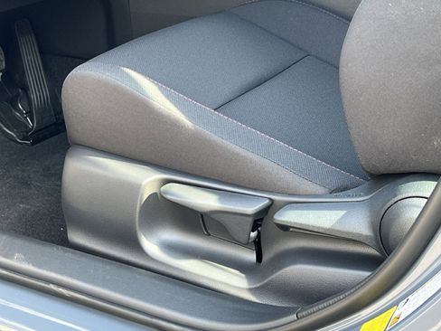 New 2026 Toyota Prius Plug-In Hybrid FWD image 10