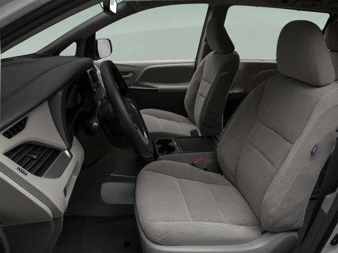 Used 2020 Toyota Sienna LE FWD image 17