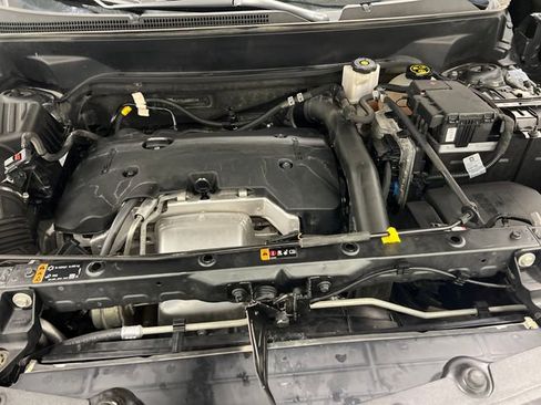 Used 2020 Chevrolet Equinox Premier image 16