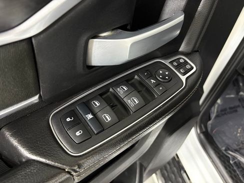 Used 2024 RAM 2500 Big Horn AWD/4WD image 15