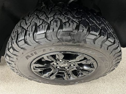 Used 2022 Chevrolet Silverado 1500 ZR2 w/ Technology Package AWD/4WD image 16