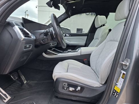 Used 2023 BMW X7 xDrive40i w/ Executive Package AWD/4WD image 17