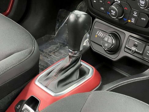 Used 2019 Jeep Renegade Trailhawk w/ Cold Weather Group II image 32