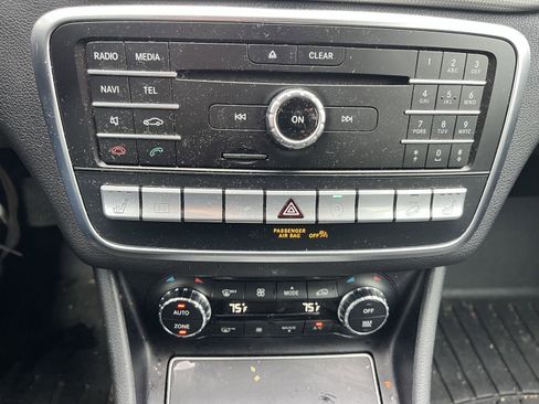 Used 2019 Mercedes-Benz GLA 250 4MATIC image 21