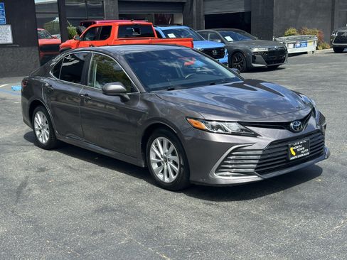 Used 2023 Toyota Camry LE FWD image 7