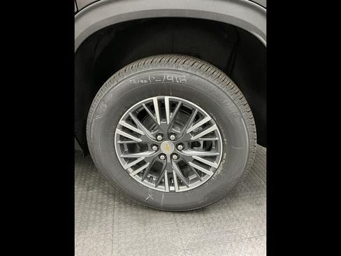 New 2026 Chevrolet Traverse LT w/ LPO, Floor Liner Package FWD image 38