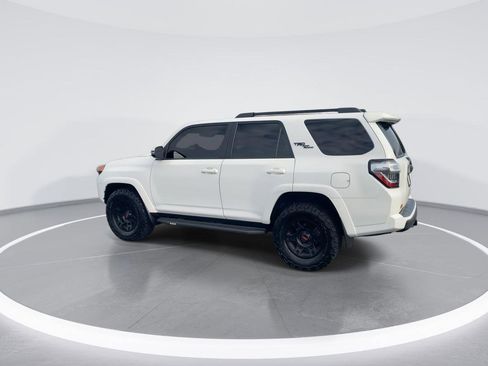 Used 2024 Toyota 4Runner TRD Off-Road Premium image 6