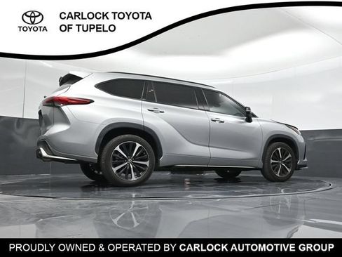 Used 2022 Toyota Highlander XSE FWD image 45