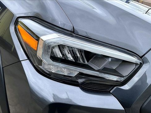 Used 2023 Toyota Tacoma TRD Off-Road AWD/4WD image 27