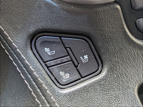Used 2019 GMC Yukon XL SLT RWD image 24
