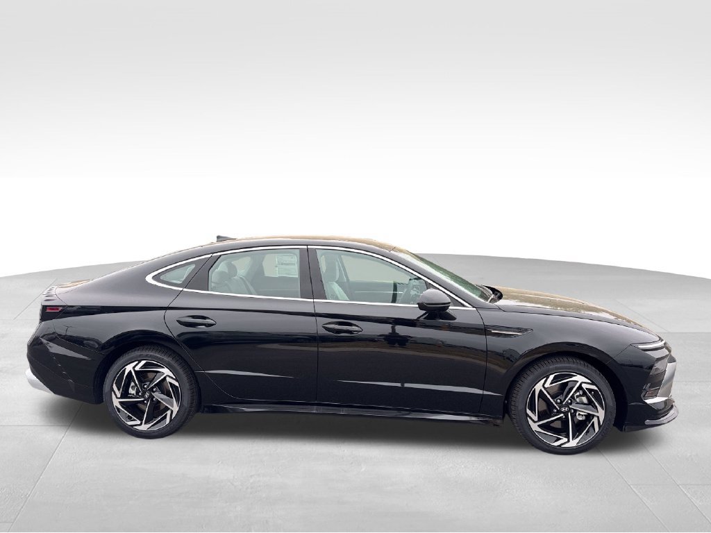 New 2026 Hyundai Sonata SEL FWD image 6