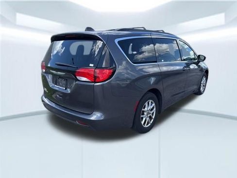 Used 2021 Chrysler Voyager Lxi FWD image 6
