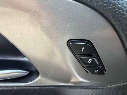 Used 2025 Chrysler Pacifica Select FWD image 23