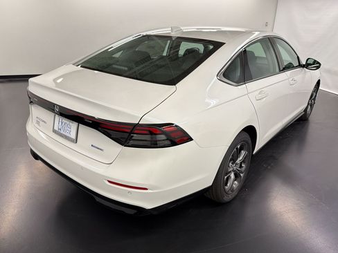 New 2026 Honda Accord EX-L image 9