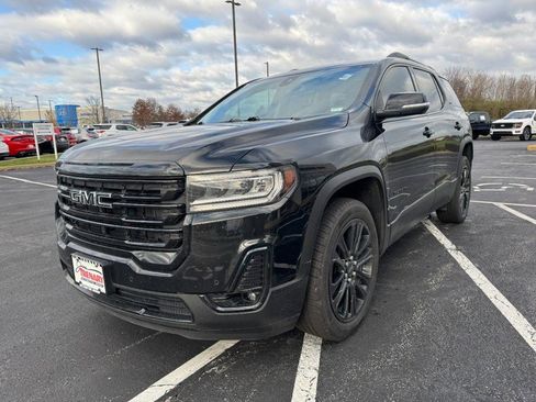 Used 2023 GMC Acadia SLT w/ Elevation Edition image 10