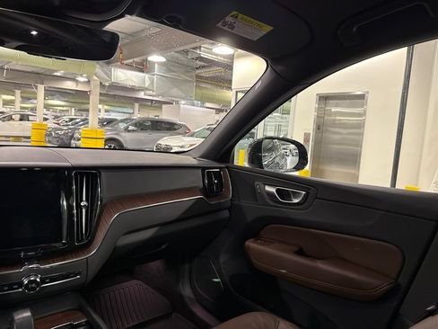 Certified 2024 Volvo XC60 T8 Plus w/ Climate Package AWD/4WD image 24